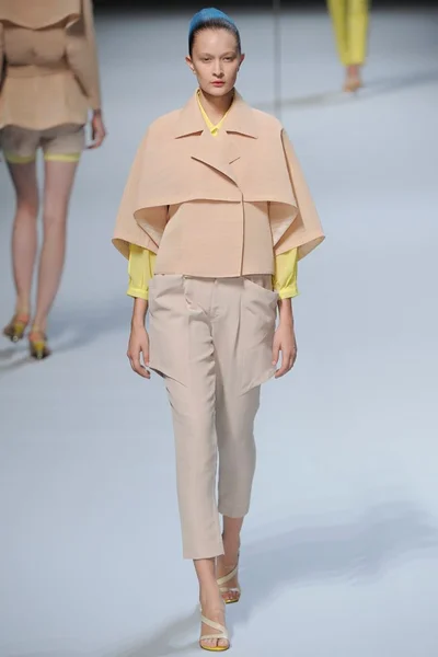 Look 5